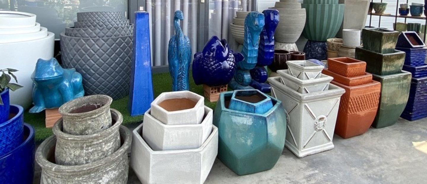 Website: polystoneplanter.com